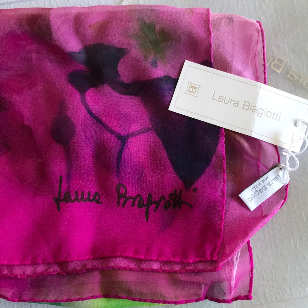 Laura Biagiotti scarf